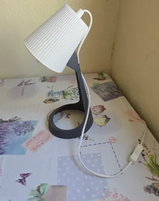 Lámpara flexo de mesa