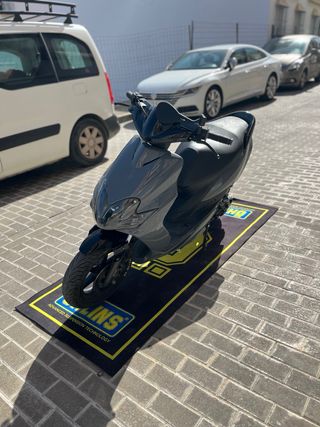 Yamaha Jog RR Scooter Automática