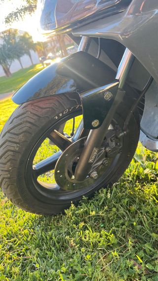 Yamaha Jog RR Scooter