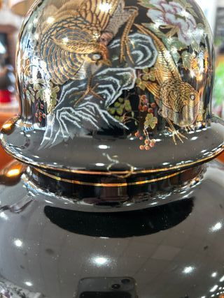 Jarrón Tibor Japonés – Porcelana Negra y oro