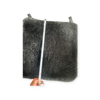 Cojín asiento coche pelo negro