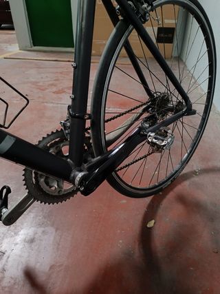 Bicicleta de carretera Btwin Negra