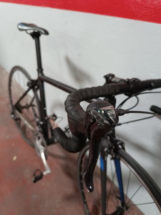 Bicicleta de carretera Btwin Negra