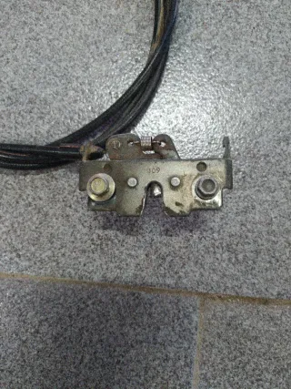 Cerradura asiento Piaggio Carnaby 300ie