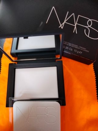 Iluminador en polvo NARS