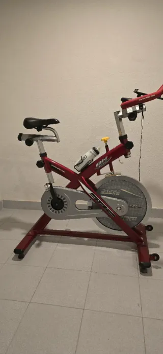 Bicicleta Spinning BH SB2