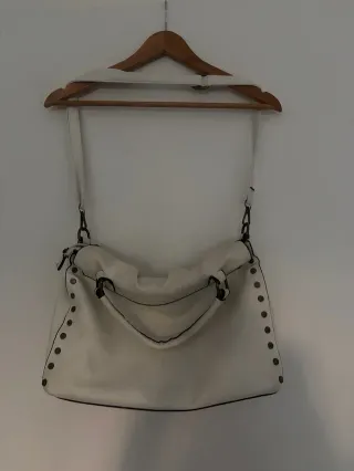 Borsa tracolla similpelle bianca borchie