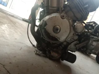 Motor Honda NT600