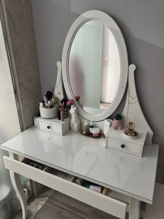 Tocador blanco con espejo Ikea