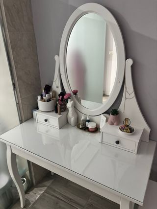 Tocador blanco con espejo Ikea
