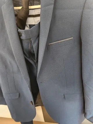 Traje azul Talla M Americana / 44 Pantalón