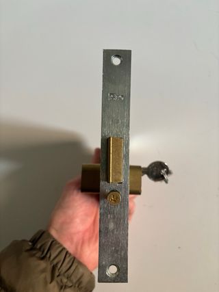 Serratura F20 E60 + Cilindro