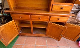 Aparador estilo provenzal madera y cristal