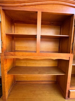 Aparador estilo provenzal madera y cristal