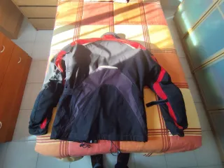 Chaqueta Moto Clover Negra Roja