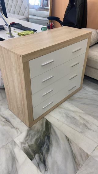 Cómoda Blanco Cambria con 4 cajones