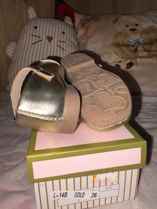 Scarpette bimba oro con fibbia