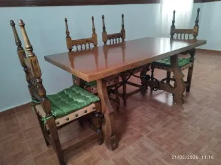 Mueble comedor castellano + mesa y 6 sillas