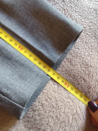 Pantalón gris Zara
