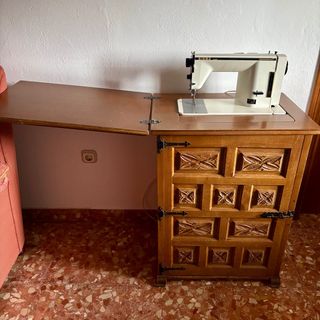 Máquina de coser SIGMA 2000 con mueble+accesorios