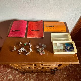 Máquina de coser SIGMA 2000 con mueble+accesorios