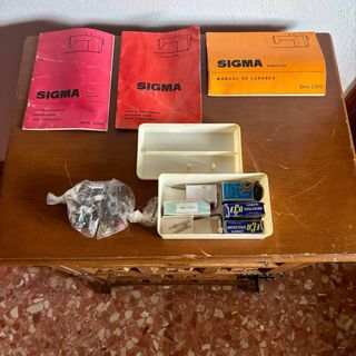 Máquina de coser SIGMA 2000 con mueble+accesorios