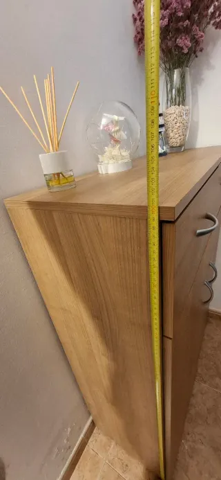 Moble de rebedor de fusta