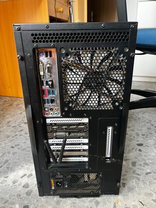 PC Gamer Negra// precio negociable