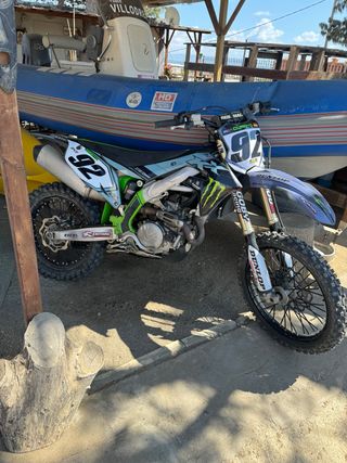 Moto Kawasaki Motocross 450