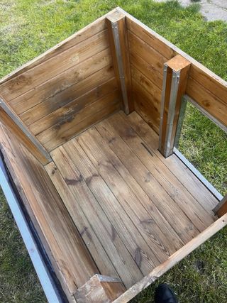 Casa para perro de madera