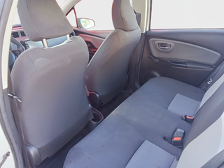 DESDE 247€ AL MES SIN ENTRADA TOYOTA YARIS BLANCO