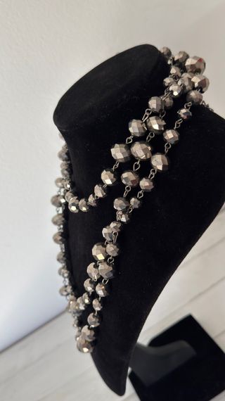 Collar de plata con cuentas facetadas