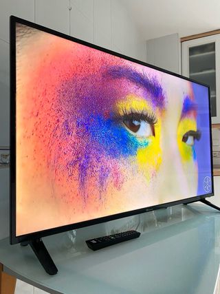 Televisor 4K Smart TV 60 pulgadas
