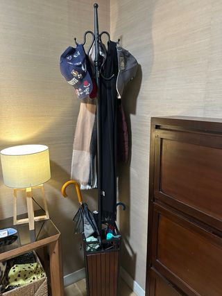 Perchero y paragüero