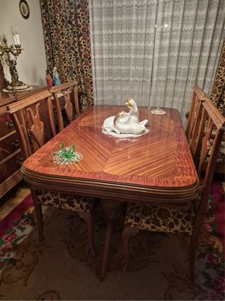 Mesa y sillas comedor vintage