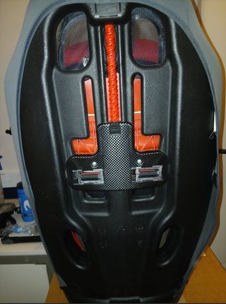 Silla coche Chicco gris y roja