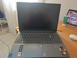 Lenovo IdeaPad 3i Plata