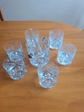 Juego de 6 vasos y cubitera cristal