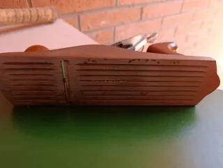 Cepillo de carpintero de madera