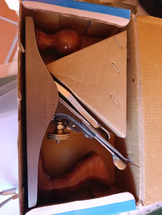 Cepillo de carpintero de madera