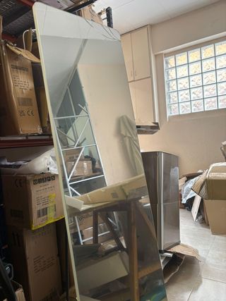 Espejo de Pie de Cuerpo Entero con TARA