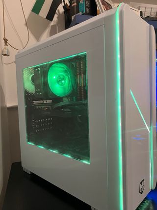 PC Gaming Blanco con RGB
