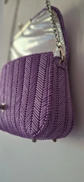 Bolso artesanal morado plateado