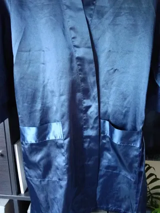 Bata satén corta Lady Secret azul marino T.S