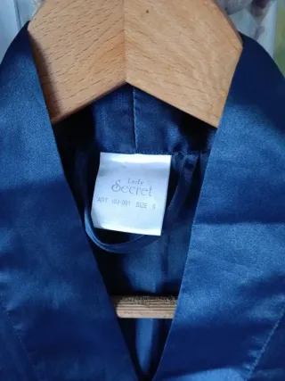 Bata satén corta Lady Secret azul marino T.S