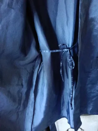 Bata satén corta Lady Secret azul marino T.S