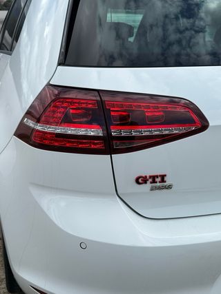 Volkswagen Golf GTI PERFORMANCE