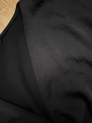 Blusa negra manga acampanada