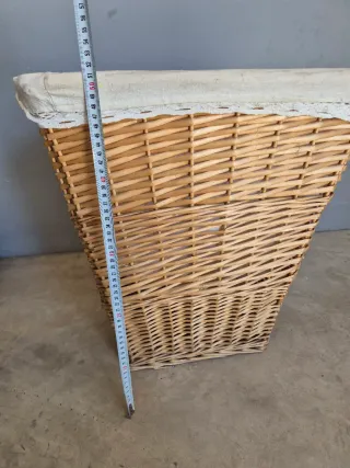 Cesto de mimbre ropa decoración antiguo