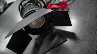 Foco sachtler 100w con D-TAP